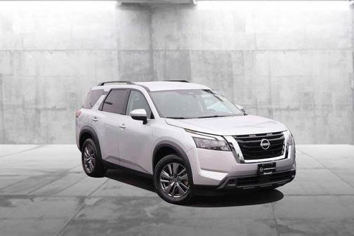 Brilliant Silver Metallic 2025 Nissan Pathfinder SV FWD