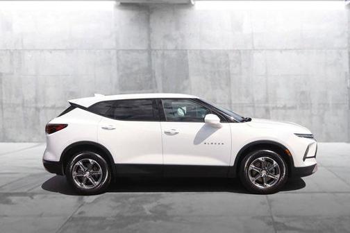Summit White 2025 Chevrolet Blazer 2LT