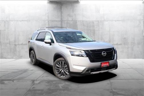 2025 Nissan Pathfinder SL 4WD