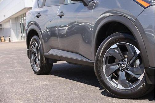 Gun Metallic 2025 Nissan Rogue SV