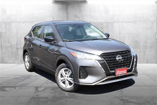 2025 Nissan Kicks S