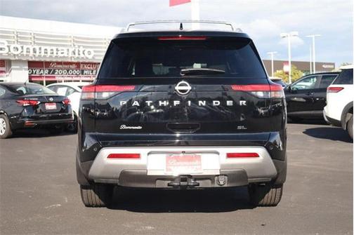 2024 Nissan Pathfinder SL FWD