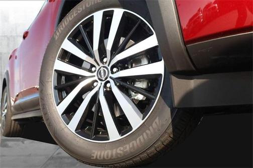2025 Nissan Pathfinder Platinum 4WD