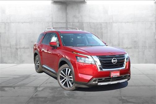 2025 Nissan Pathfinder Platinum 4WD