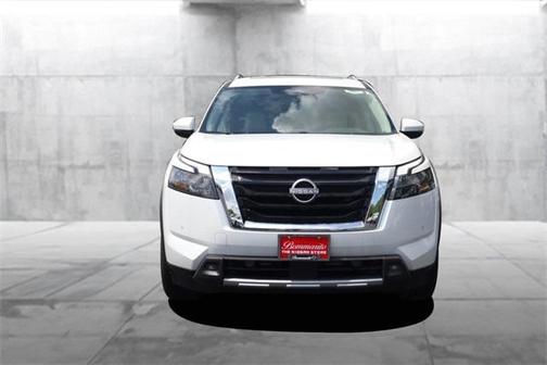 2025 Nissan Pathfinder SL 4WD