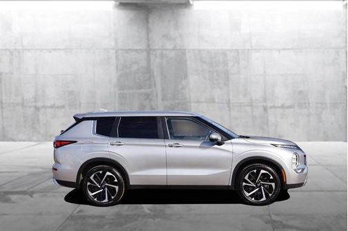 2024 Mitsubishi Outlander SE Black Edition S-AWC