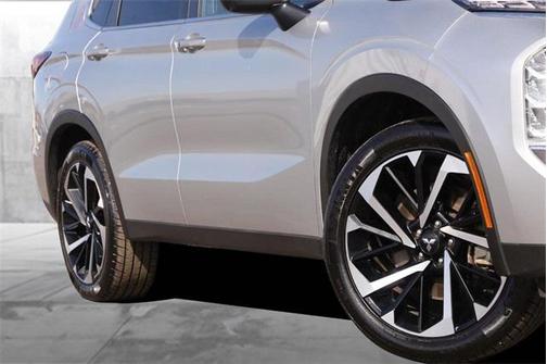 2024 Mitsubishi Outlander SE Black Edition S-AWC