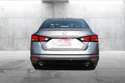 2025 Nissan Altima SR FWD