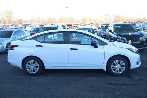 2025 Nissan Versa 1.6 S