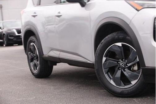 Brilliant Silver Metallic 2025 Nissan Rogue SV