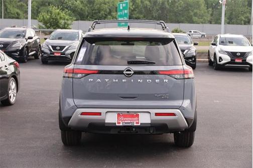 2025 Nissan Pathfinder Platinum 4WD
