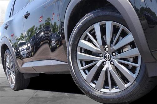 2024 Nissan Pathfinder SL 4WD