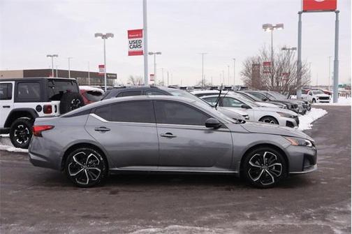 2023 Nissan Altima SR Intelligent AWD