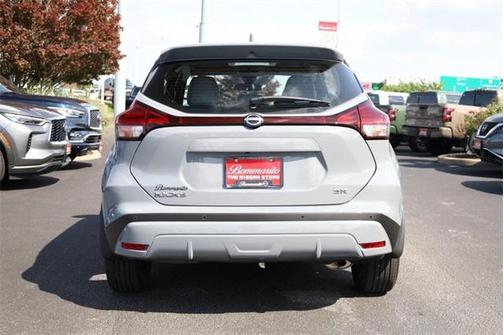 2024 Nissan Kicks SR