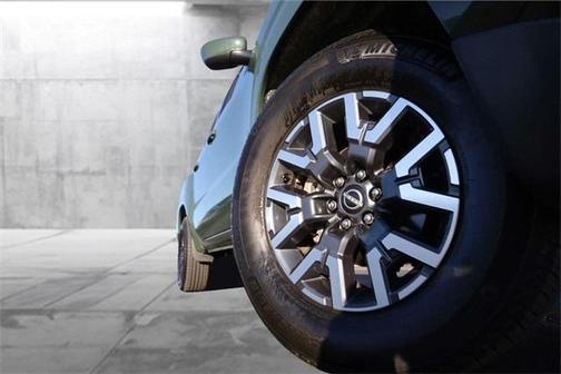 2024 Nissan Frontier SL
