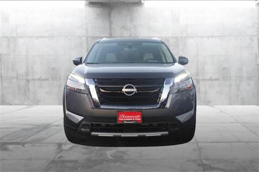 2025 Nissan Pathfinder SL 4WD