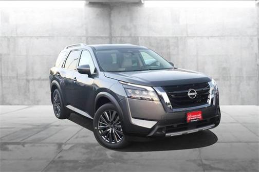 2025 Nissan Pathfinder SL 4WD