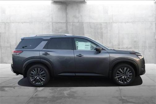 2025 Nissan Pathfinder SL 4WD