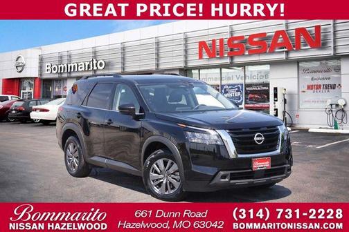 Super Black 2025 Nissan Pathfinder SV 4WD