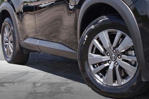 Super Black 2025 Nissan Pathfinder SV 4WD