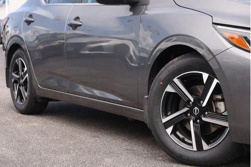 Gun Metallic 2024 Nissan Sentra SV