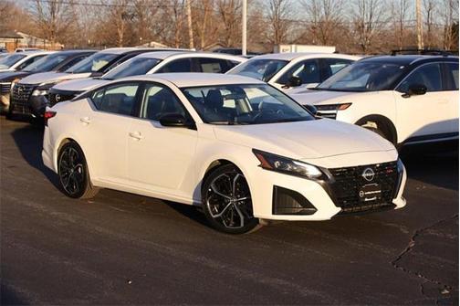 2024 Nissan Altima SR FWD