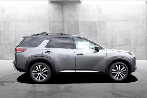 2025 Nissan Pathfinder Platinum 4WD