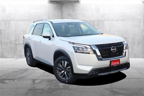 2025 Nissan Pathfinder SL 4WD
