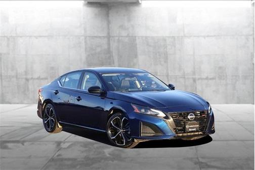 2024 Nissan Altima SR FWD