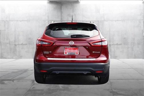 2022 Nissan Rogue Sport SV
