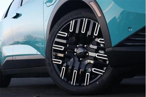 2026 Nissan Leaf PLATINUM+