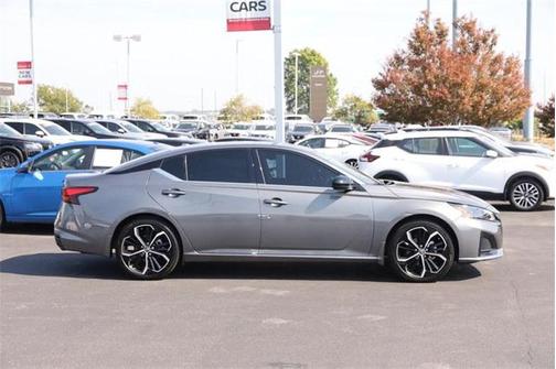 2024 Nissan Altima SR FWD
