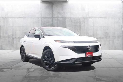 White Pearl 2026 Nissan Murano Platinum