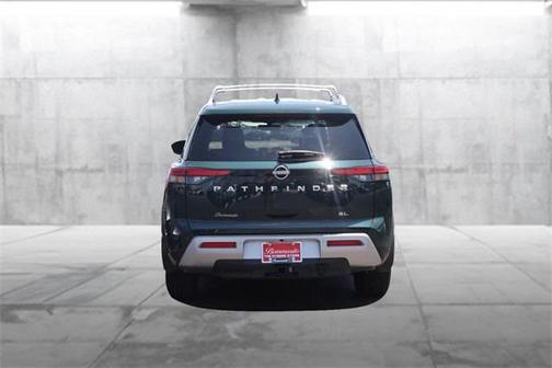 2024 Nissan Pathfinder SL FWD