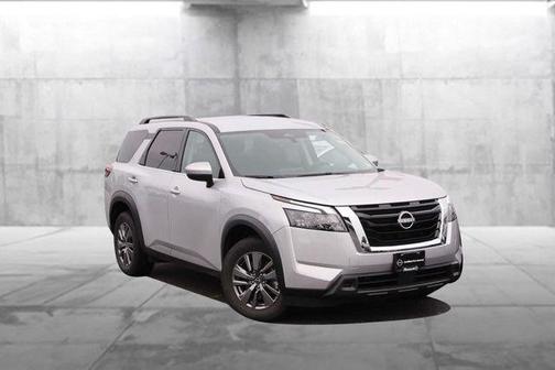Brilliant Silver Metallic 2025 Nissan Pathfinder SV 4WD