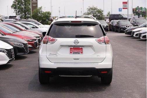 Pearl White 2015 Nissan Rogue SV