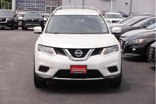 Pearl White 2015 Nissan Rogue SV
