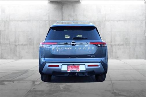2025 Nissan Pathfinder Platinum 4WD