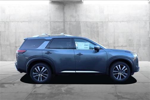 2025 Nissan Pathfinder Platinum 4WD