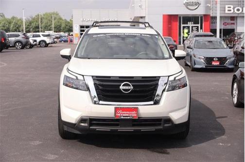 2023 Nissan Pathfinder SV 4WD