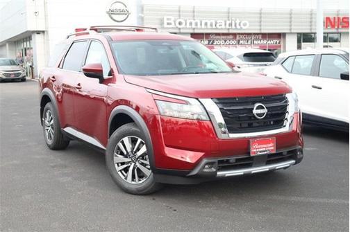 2025 Nissan Pathfinder SL 4WD
