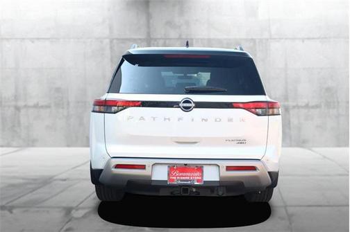 2025 Nissan Pathfinder Platinum 4WD