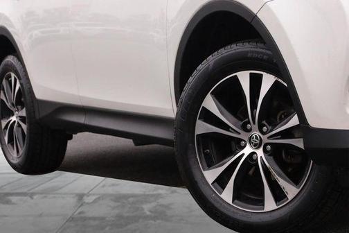 Blizzard Pearl 2015 Toyota RAV4 Limited
