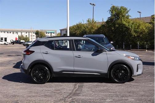 2024 Nissan Kicks SR