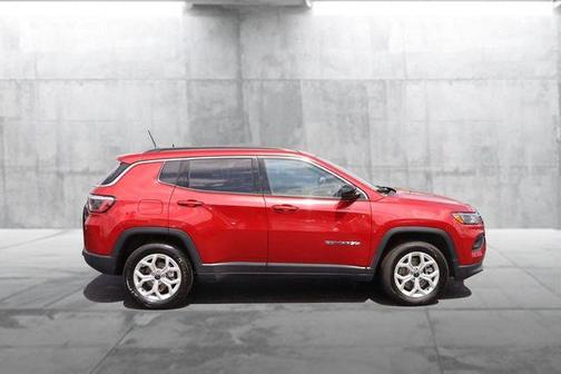Red Hot Pearlcoat 2025 Jeep Compass Latitude