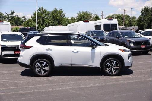 White Pearl 2025 Nissan Rogue SL