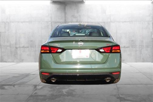 2025 Nissan Altima SR FWD