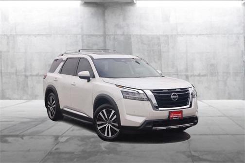2023 Nissan Pathfinder Platinum FWD