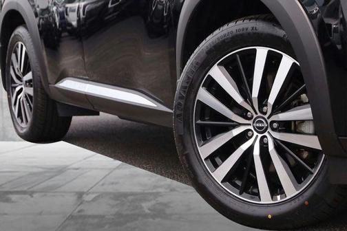 Super Black 2024 Nissan Pathfinder Platinum FWD