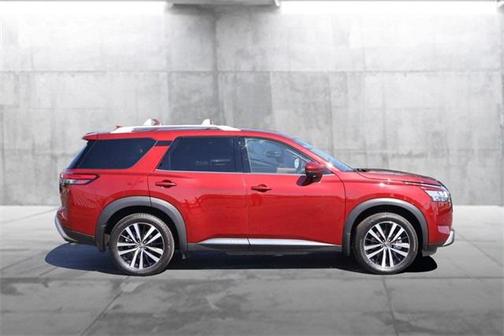 2024 Nissan Pathfinder Platinum FWD